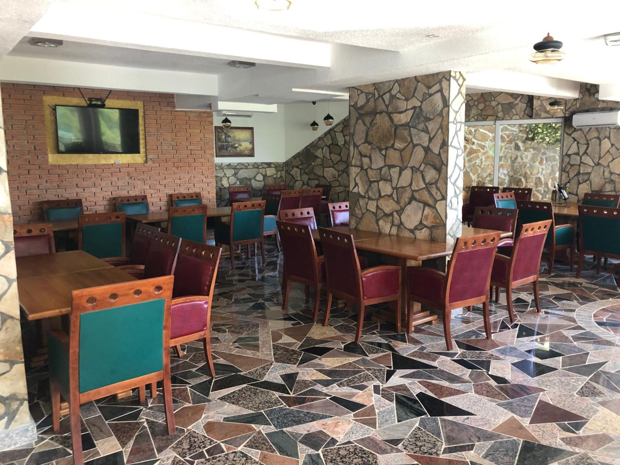 Novalic Hotel Dobra Voda Eksteriør bilde