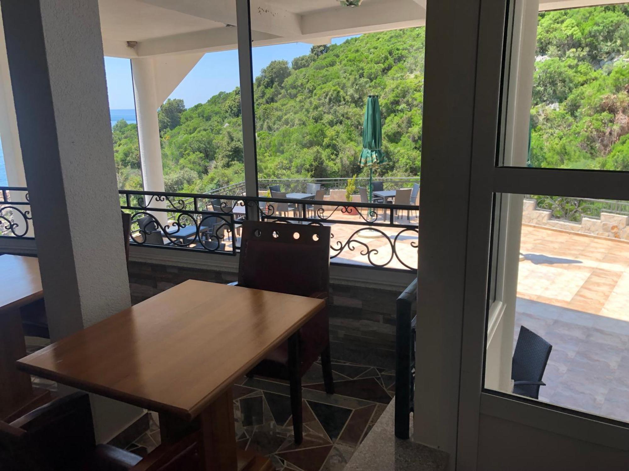 Novalic Hotel Dobra Voda Eksteriør bilde