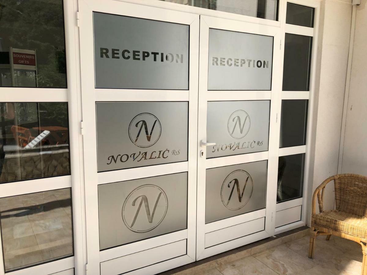 Novalic Hotel Dobra Voda Eksteriør bilde